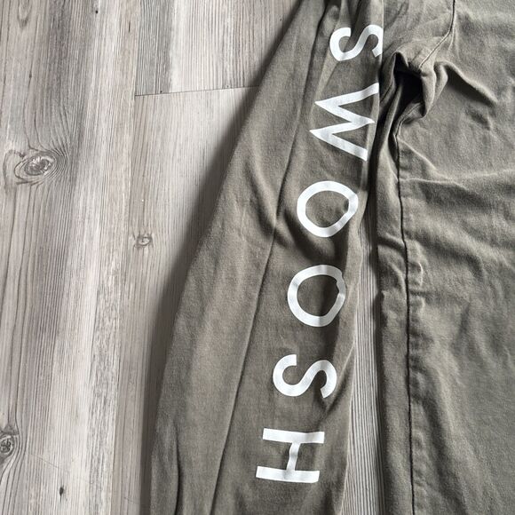 Nike Embroidered Double Snoosh Long Sleeved Green T Shirt Size Medium - Picture 3 of 9